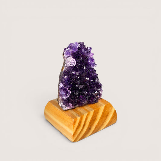 Uruguay Amethyst op houten voet (mini)