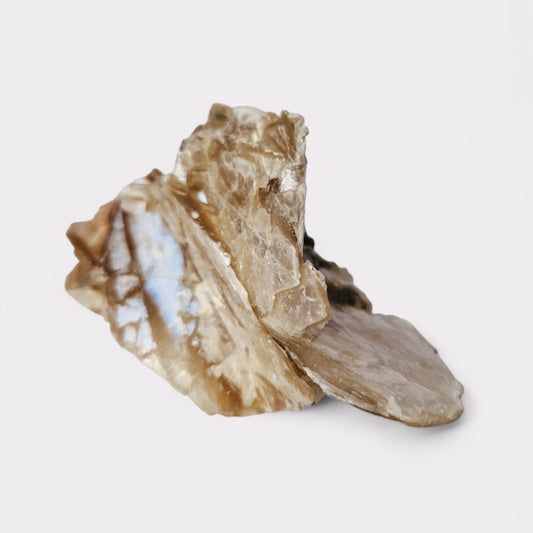 Gold-yellow mica