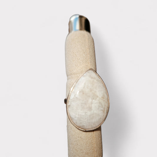 Maansteen ring (Tanzania)