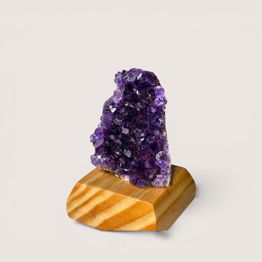 Uruguay Amethyst op houten voet (mini)