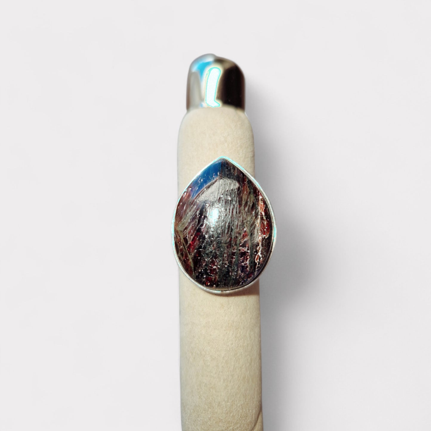 Granaat met Rhodoniet