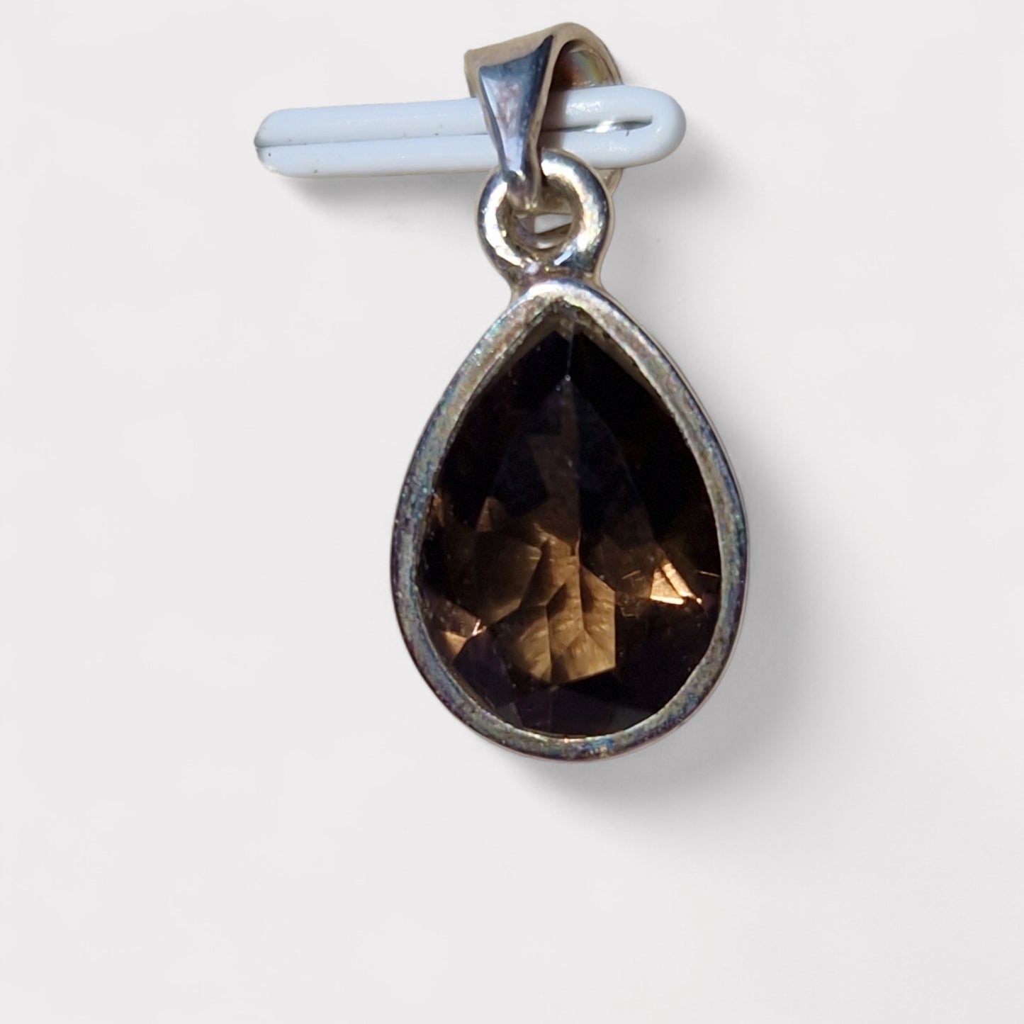 Rookkwarts facet hanger