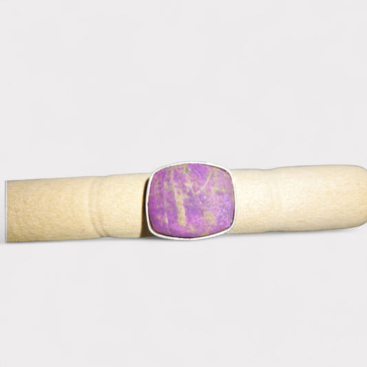 Purpurite ring