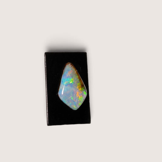 Australische Boulder Opaal Cabochon