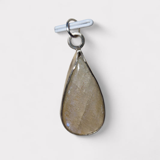 Maansteen hanger (Tanzania)