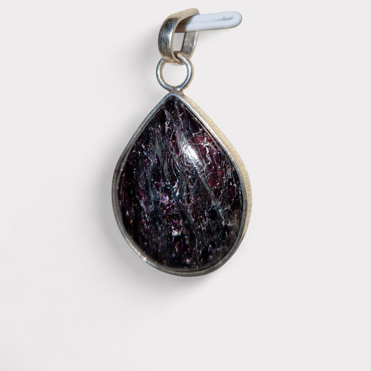 Granaat & Rhodoniet hanger