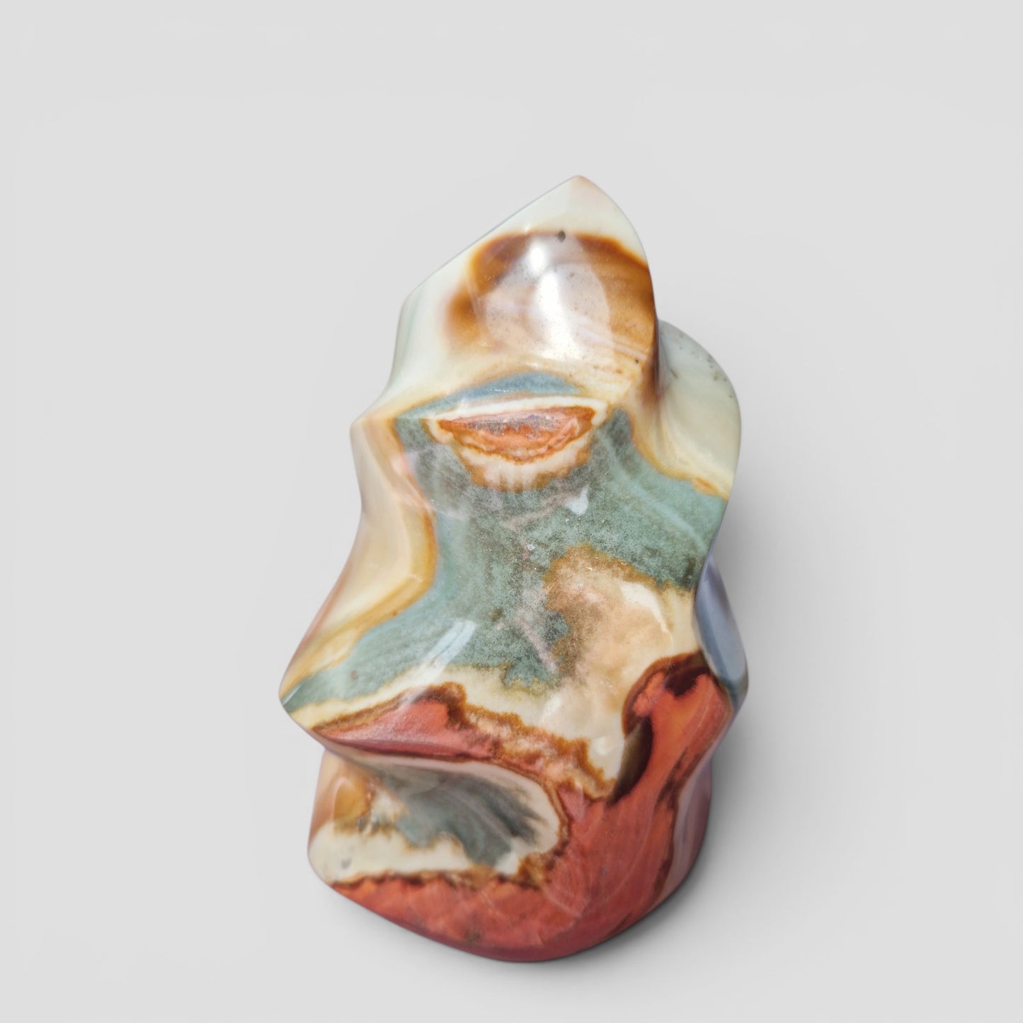 Polychroom Jaspis Sculptuur