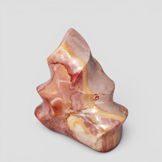 Polychroom Jaspis Sculptuur